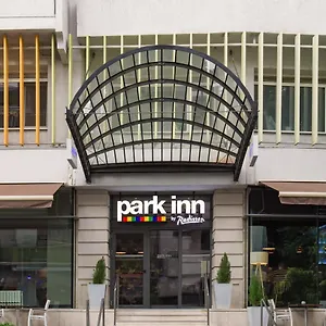**** Apartahotel Park By Radisson & Rumanía