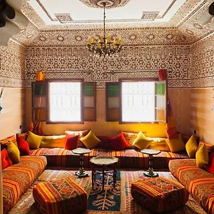 Apart-hotel Essassi 23